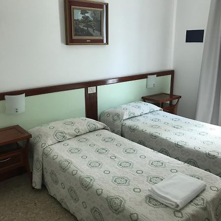 Hotel Oder Lido di Jesolo Esterno foto